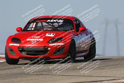 media/Oct-26-2025-CalClub SCCA (Sun) [[8ce1e69566]]/Group 5/Grapevine/